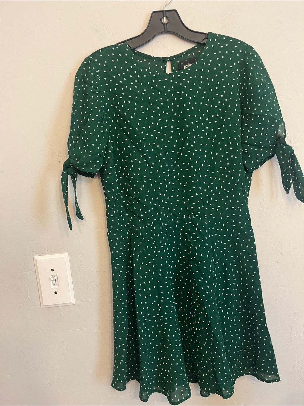 Reformation size 8 green and white short sleeve mini dress